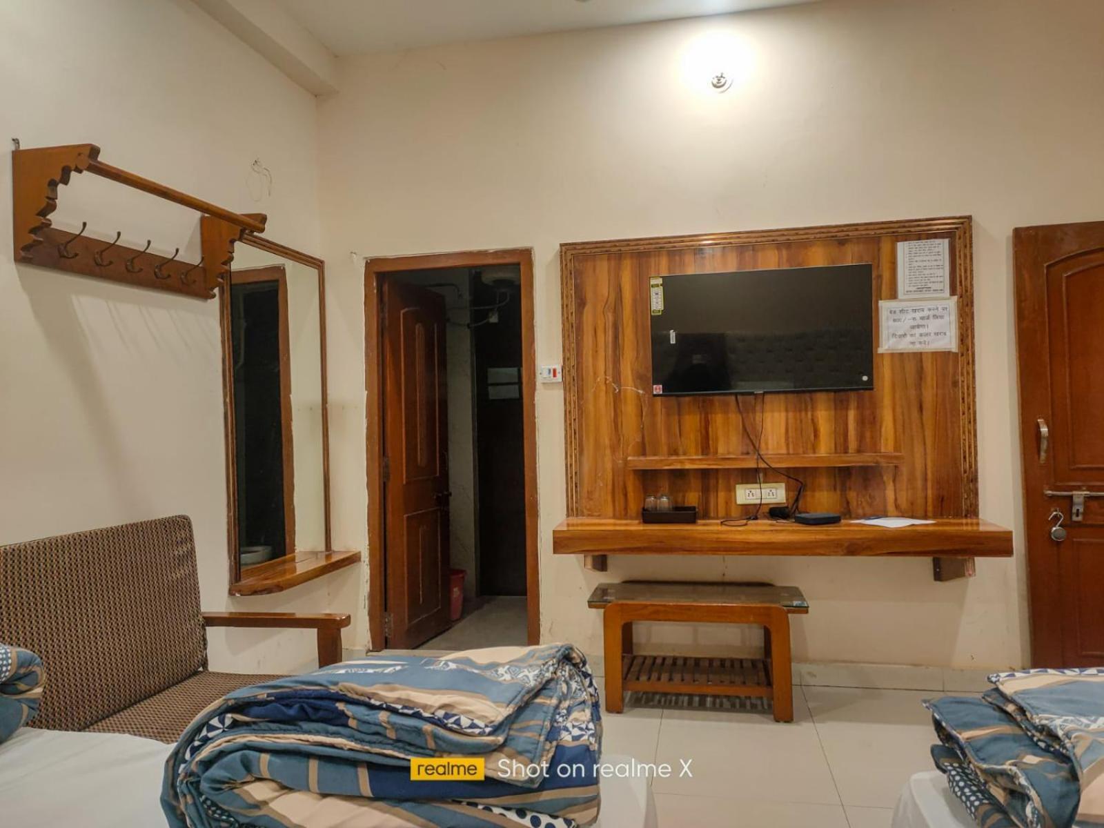 Hotel Pleasure Landmark Ujjain Zewnętrze zdjęcie