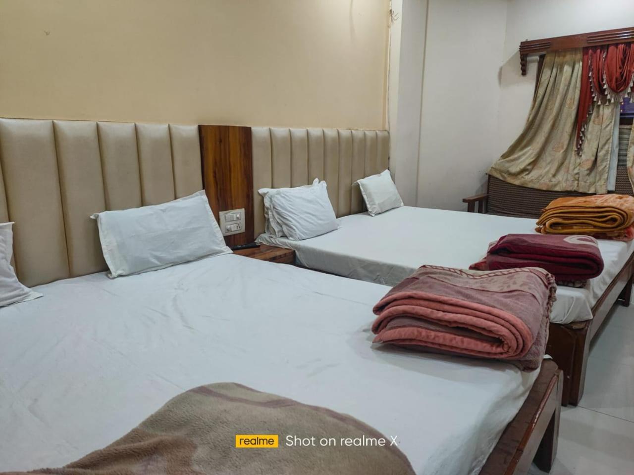 Hotel Pleasure Landmark Ujjain Zewnętrze zdjęcie