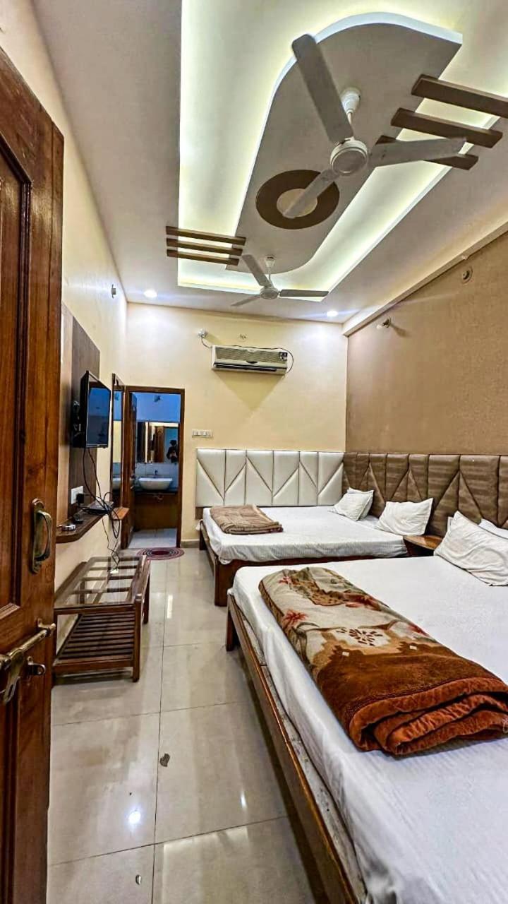 Hotel Pleasure Landmark Ujjain Zewnętrze zdjęcie