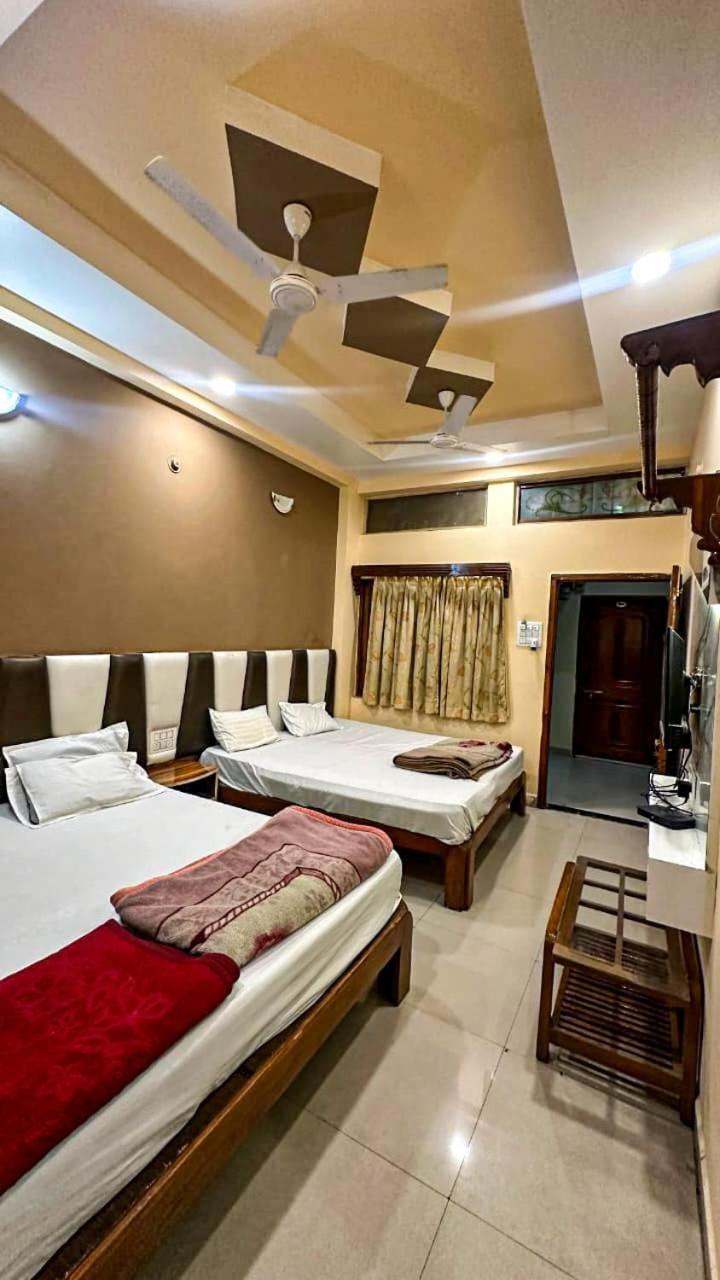 Hotel Pleasure Landmark Ujjain Zewnętrze zdjęcie