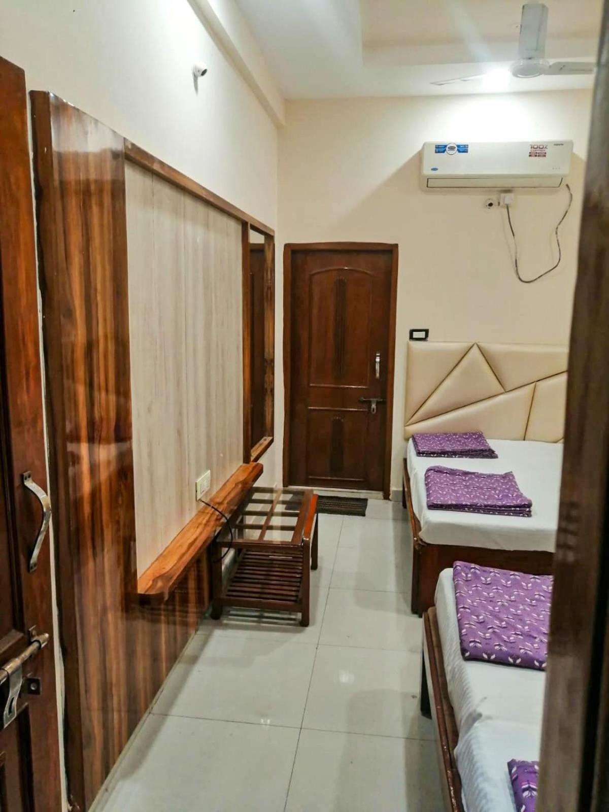 Hotel Pleasure Landmark Ujjain Zewnętrze zdjęcie